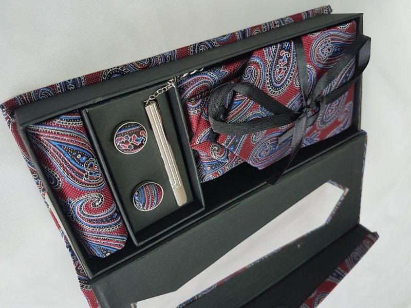 SET CRAVATA  CU BUTONI AC BATISTA ST7